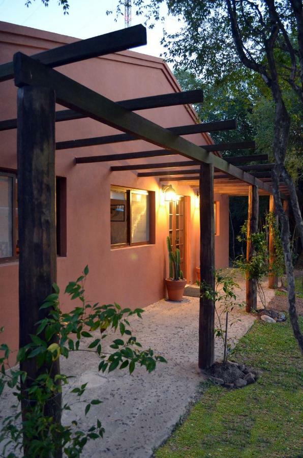 Posada Che Teindy Colonia Carlos Pellegrini  Buitenkant foto